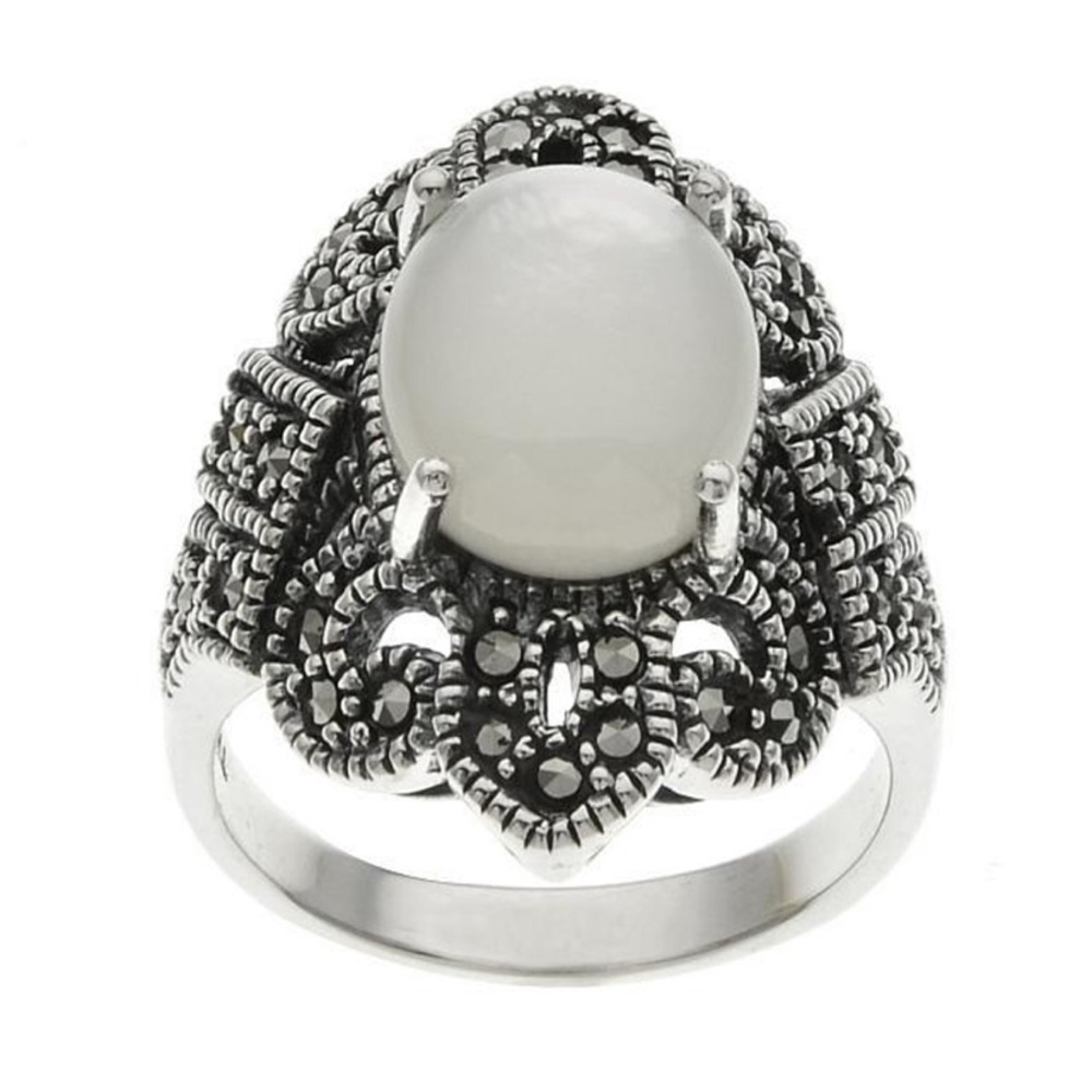Vintage l Sterling Silver Wht MOP & Marcasite Rng